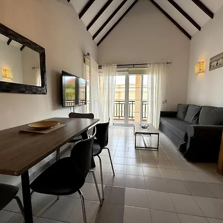 Benny With Garage Адехе