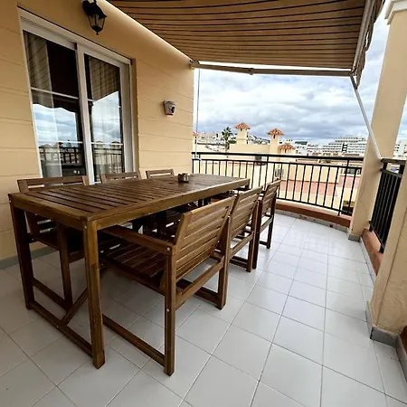 Benny With Garage * Адехе