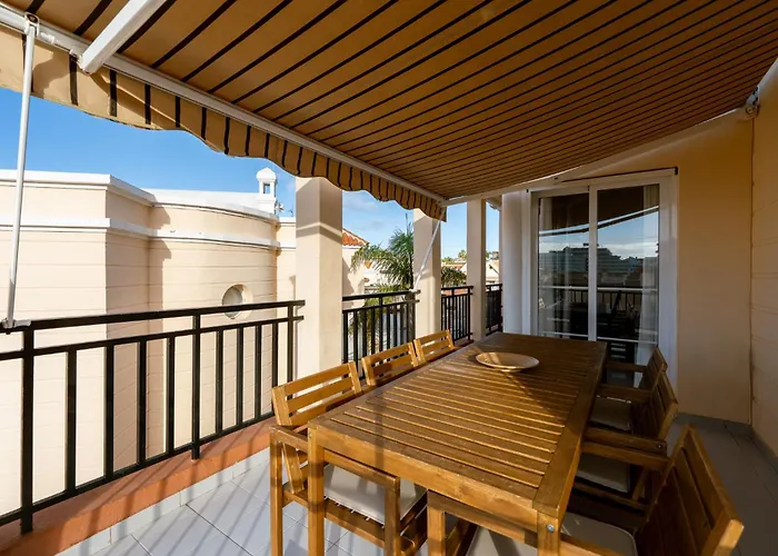 Benny With Garage Apartmán