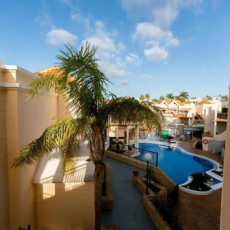 Benny Fanabe - 2 Bed Apartment, Ac, Pool & Parking Apartmán *