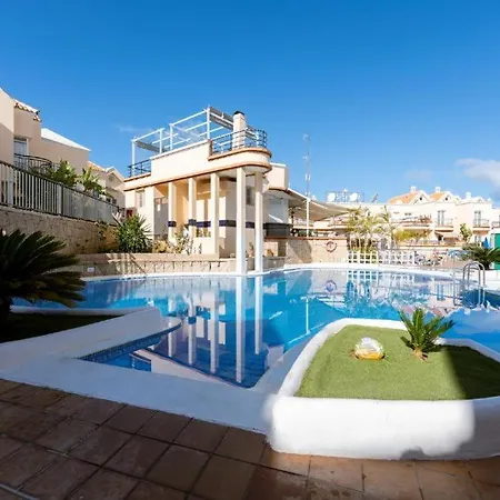 Benny Fanabe - 2 Bed And Loft Apartment, Ac, Pool & Parking Lejlighed