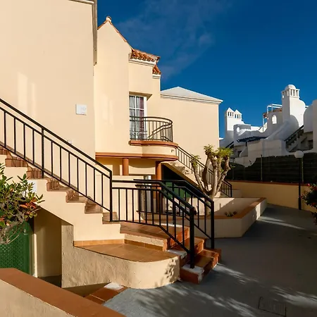 Benny Fanabe - 2 Bed And Loft Apartment, Ac, Pool & Parking * Costa Adeje (Tenerife)